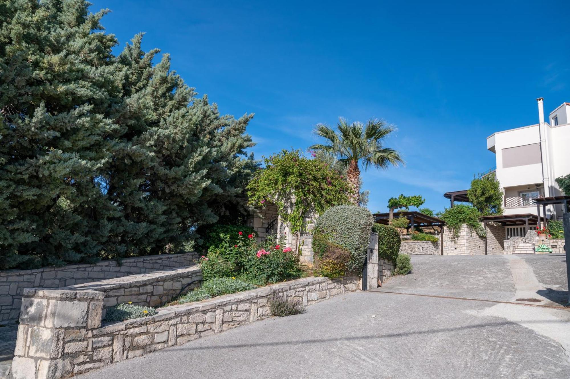 Villa Elisabeth Perama  外观 照片